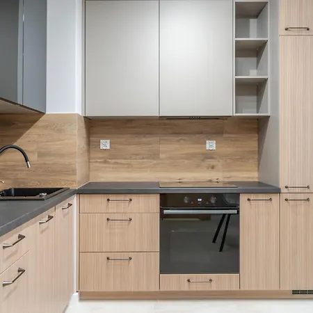 Executive By Bookinghost Apartamento Katowice