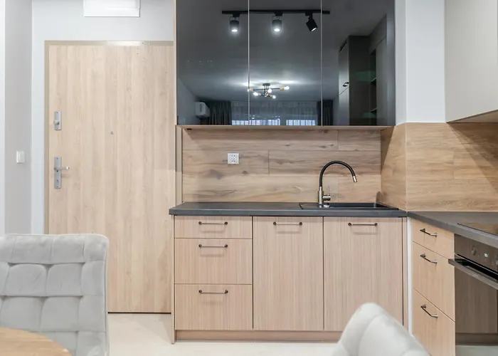 Executive By Bookinghost