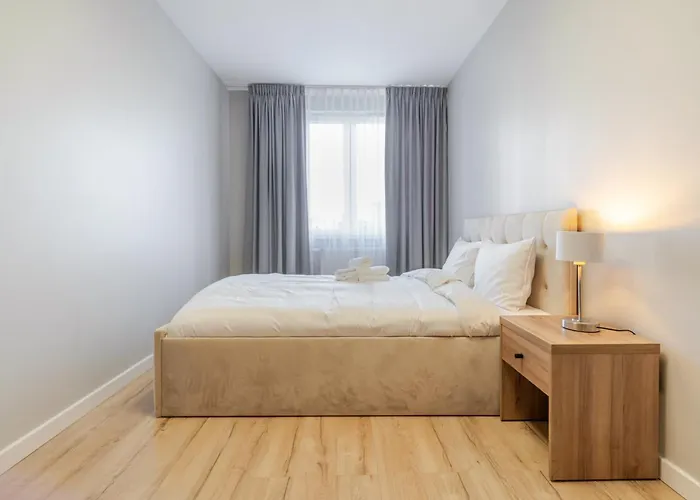 Executive By Bookinghost *